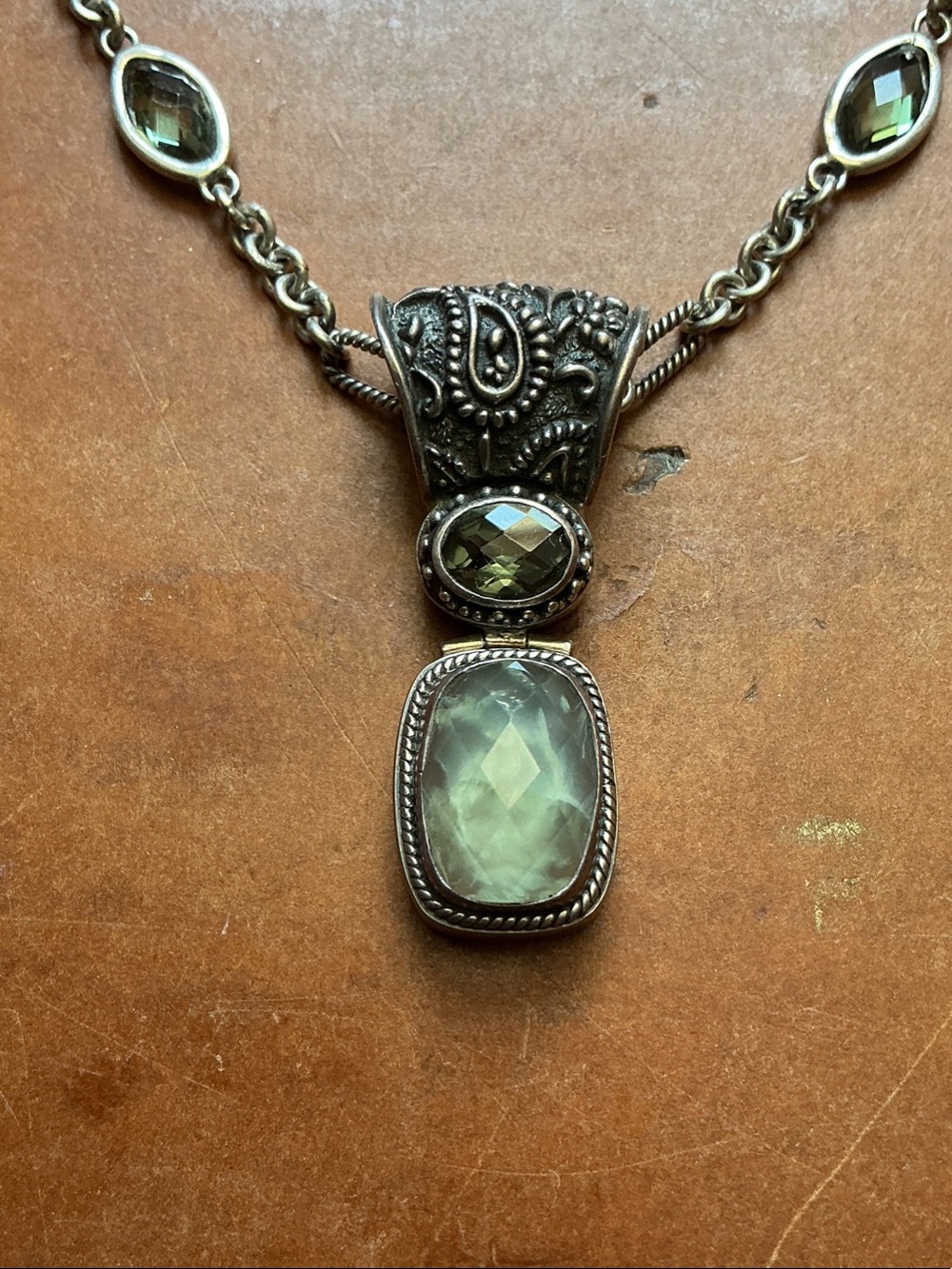 Lori Bonn Sterling Silver and Peridot Necklace and Earring Set - Picture 4 of 7